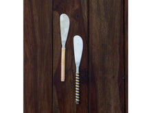 Load image into Gallery viewer, Wicker All-Season & Yin-Yang Cane - Dip Knives