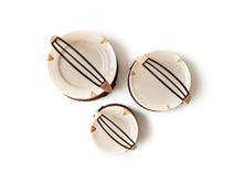 Load image into Gallery viewer, Caddy Dessert Plates - Pearla