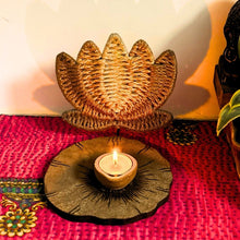 Load image into Gallery viewer, Reborn Free Noor Padum Lamp
